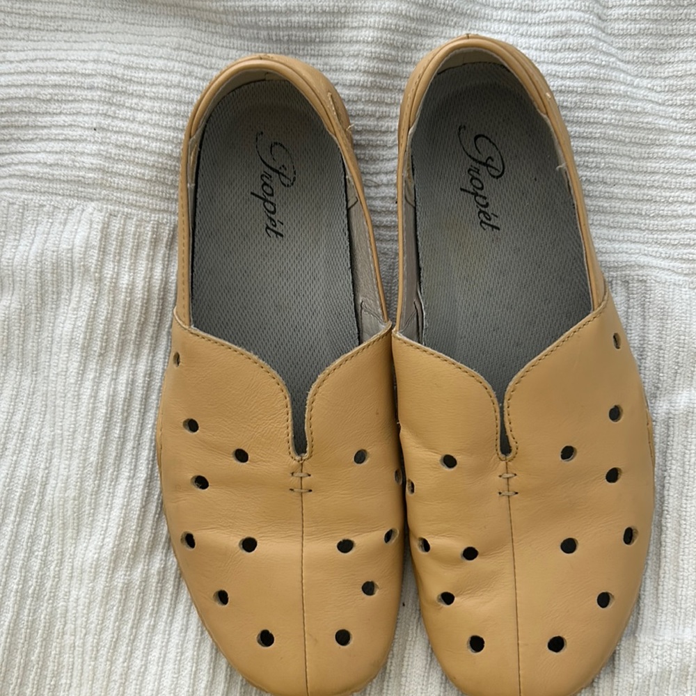 Yellow leather Propet shoes size 7